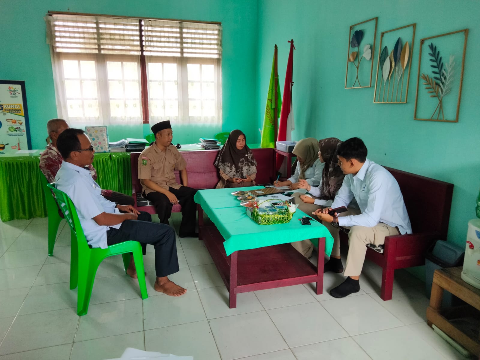 BPOM melakukan kunjungan sekaligus pendampingan di MA NURUL ISLAM